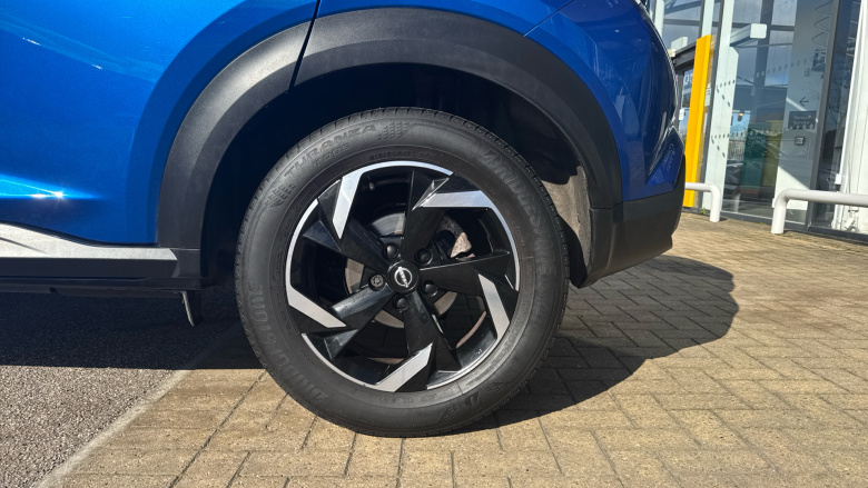 Nissan Juke 1.0 DiG-T 114 N-Connecta 5dr Petrol Hatchback